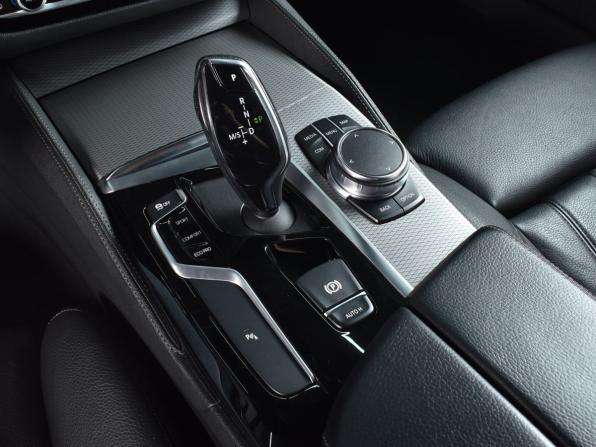 BMW 5 серии VII (G30/G31/G38) с пробегом 2018 года, цена 4 084 995 рублей, 104754 км, седан, Автокод Объявления