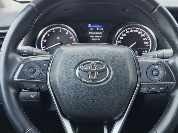 Toyota Camry VIII (XV70) Рестайлинг с пробегом 2021 года, цена 2 359 000 рублей, 277632 км, седан, Автокод Объявления
