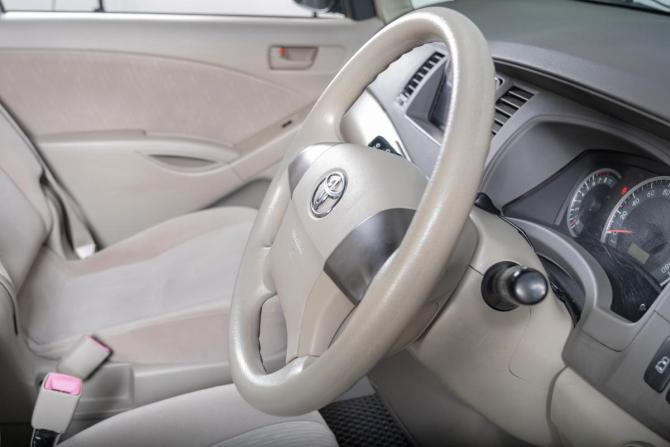 Toyota ISis I Рестайлинг с пробегом 2010 года, цена 1 479 000 рублей, 120000 км, компактвэн, Автокод Объявления