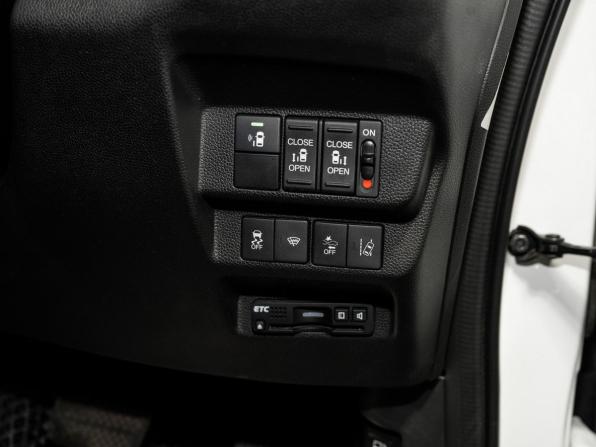Honda Freed II с пробегом 2018 года, цена 1 530 000 рублей, 108700 км, компактвэн, Автокод Объявления