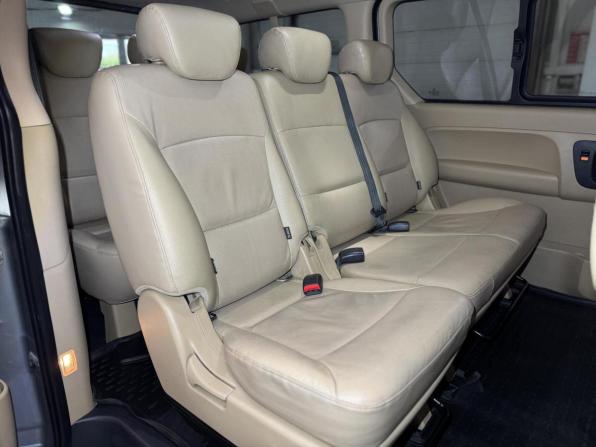 Hyundai H-1 II Рестайлинг с пробегом 2016 года, цена 2 099 000 рублей, 169749 км, минивэн, Автокод Объявления