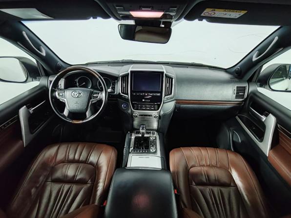 Toyota Land Cruiser 200 Series Рестайлинг 2 с пробегом 2020 года, цена 4 999 000 рублей, 331863 км, внедорожник, Автокод Объявления
