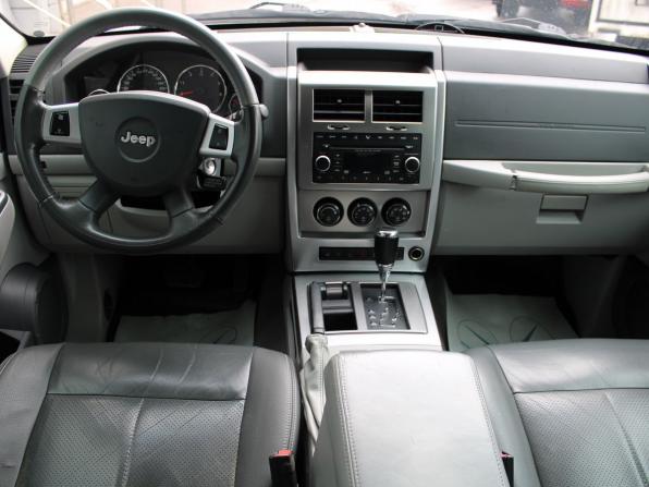 Jeep Cherokee IV (KK) с пробегом 2008 года, цена 818 000 рублей, 296442 км, внедорожник, Автокод Объявления