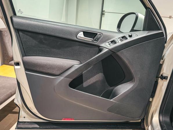 Volkswagen Tiguan I с пробегом 2010 года, цена 1 075 264 рубля, 196775 км, внедорожник, Автокод Объявления