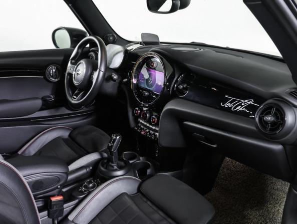 Mini Hatch III (F55/F56) Рестайлинг 2 с пробегом 2021 года, цена 3 778 000 рублей, 26100 км, хэтчбек, Автокод Объявления