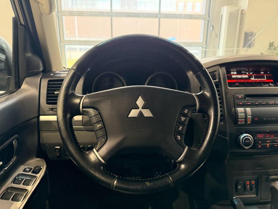 Mitsubishi Pajero IV Рестайлинг 1 Москва  - изображение 13