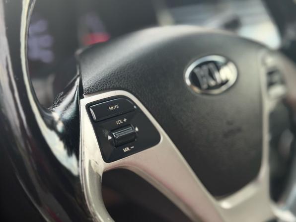 Kia Rio III Рестайлинг с пробегом 2016 года, цена 960 000 рублей, 102251 км, седан, Автокод Объявления