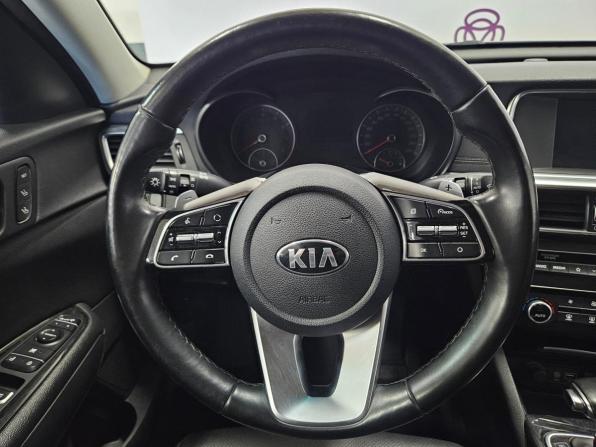 Kia Optima IV Рестайлинг с пробегом 2019 года, цена 2 045 000 рублей, 103000 км, седан, Автокод Объявления