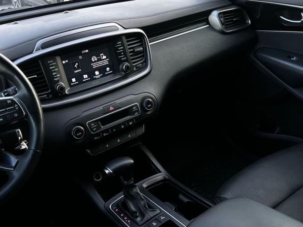 Kia Sorento III Prime Рестайлинг с пробегом 2018 года, цена 2 997 000 рублей, 63514 км, внедорожник, Автокод Объявления
