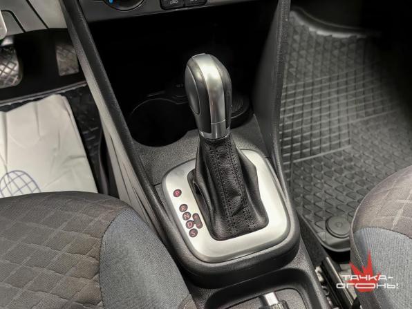 Volkswagen Polo V Рестайлинг с пробегом 2019 года, цена 1 258 000 рублей, 116000 км, седан, Автокод Объявления