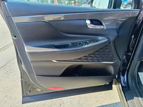 Hyundai Santa Fe IV Рестайлинг с пробегом 2021 года, цена 2 859 995 рублей, 140001 км, внедорожник, Автокод Объявления
