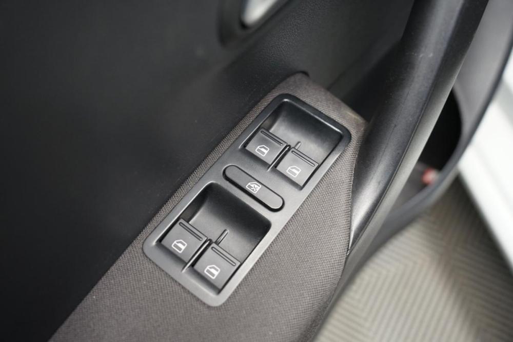 Volkswagen Polo V Рестайлинг Крым  - изображение 11