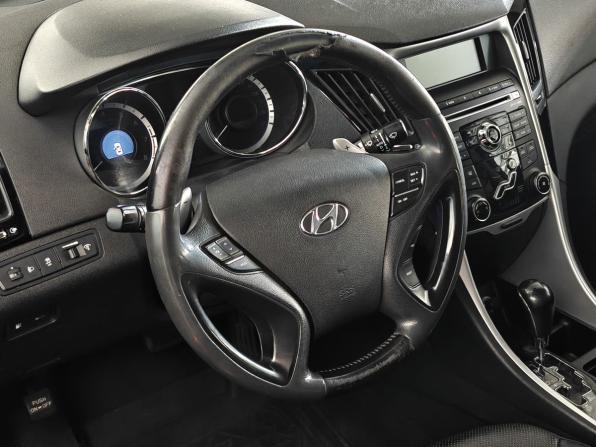 Hyundai Sonata VI (YF) с пробегом 2010 года, цена 1 030 000 рублей, 170000 км, седан, Автокод Объявления