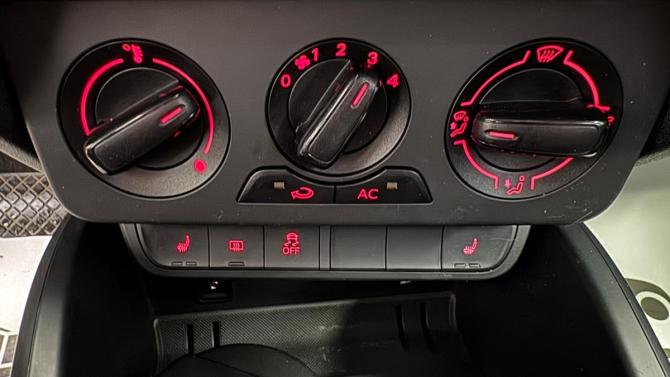 Audi A1 I (8X) с пробегом 2013 года, цена 999 000 рублей, 88600 км, хэтчбек, Автокод Объявления