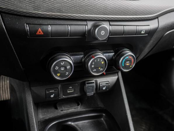 Lada (ВАЗ) Vesta I Рестайлинг (NG) с пробегом 2024 года, цена 1 329 000 рублей, 43267 км, седан, Автокод Объявления