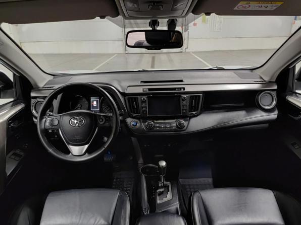 Toyota RAV4 IV (XA40) Рестайлинг с пробегом 2018 года, цена 2 050 000 рублей, 263359 км, внедорожник, Автокод Объявления