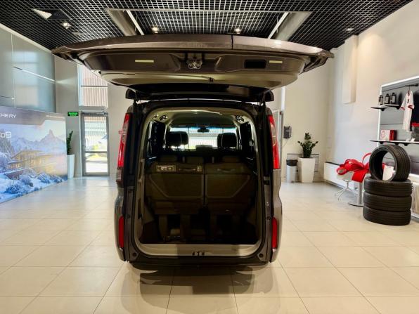 Honda Stepwgn V с пробегом 2017 года, цена 1 861 500 рублей, 127719 км, минивэн, Автокод Объявления