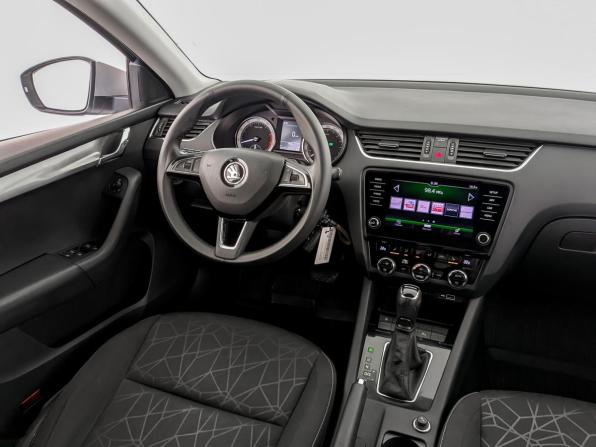 Skoda Octavia III (A7) Рестайлинг с пробегом 2019 года, цена 1 865 000 рублей, 92699 км, лифтбек, Автокод Объявления