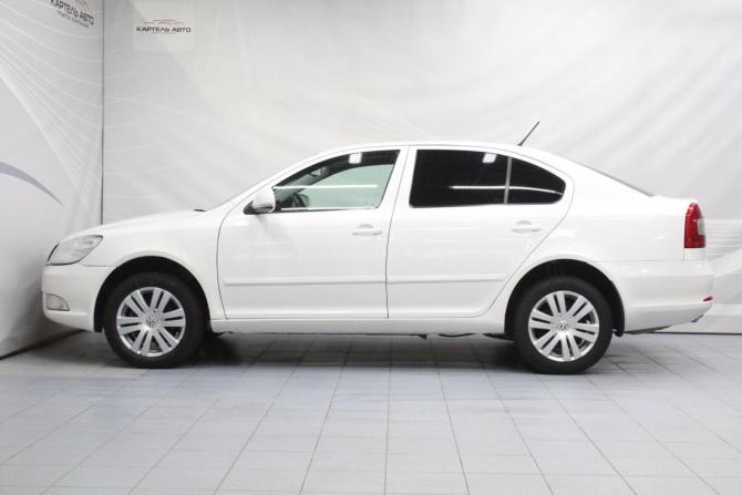 Skoda Octavia II (A5) Рестайлинг с пробегом 2013 года, цена 819 000 рублей, 208439 км, лифтбек, Автокод Объявления