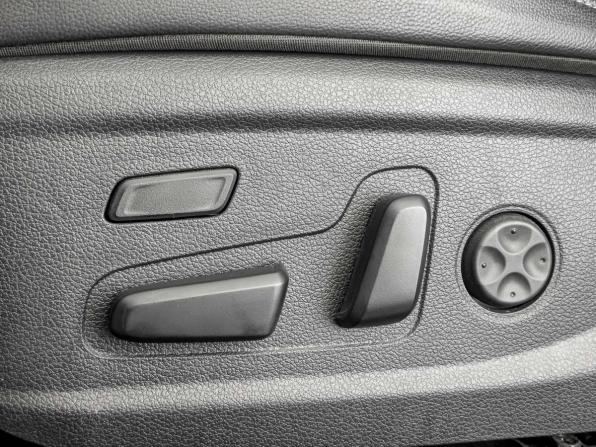 Hyundai Santa Fe IV Рестайлинг с пробегом 2022 года, цена 4 350 000 рублей, 51943 км, внедорожник, Автокод Объявления