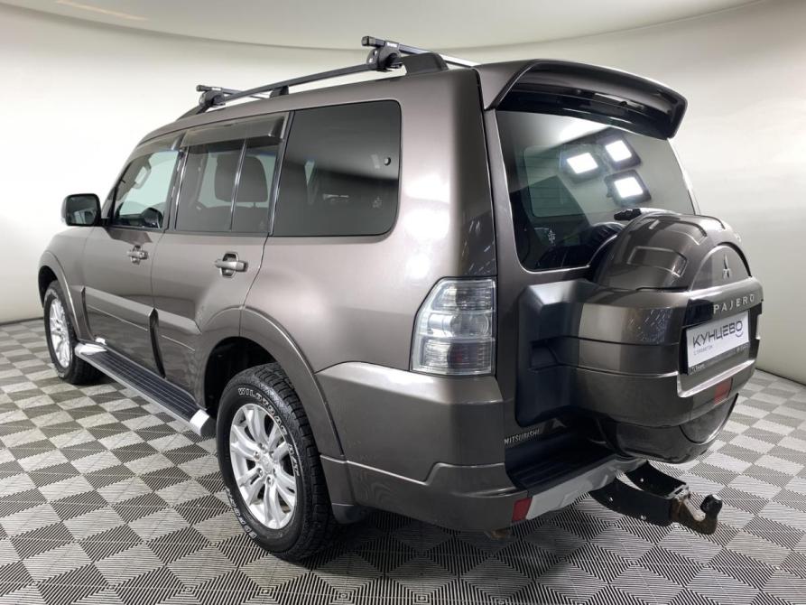 Mitsubishi Pajero IV Рестайлинг 1 Москва  - изображение 7