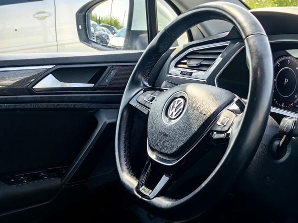 Volkswagen Tiguan II с пробегом 2018 года, цена 2 619 000 рублей, 131000 км, внедорожник, Автокод Объявления