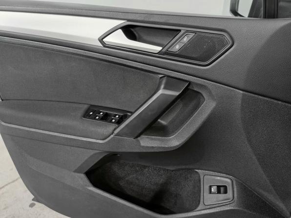 Volkswagen Tiguan II с пробегом 2019 года, цена 2 650 000 рублей, 87261 км, внедорожник, Автокод Объявления