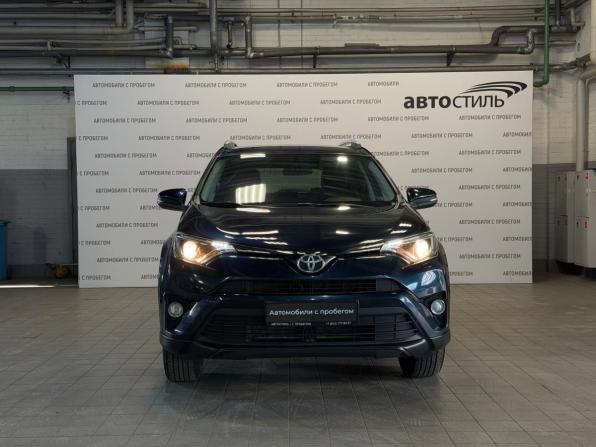 Toyota RAV4 IV (XA40) Рестайлинг с пробегом 2019 года, цена 1 799 000 рублей, 230000 км, внедорожник, Автокод Объявления