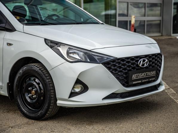 Hyundai Solaris II Рестайлинг с пробегом 2020 года, цена 1 378 000 рублей, 90310 км, седан, Автокод Объявления