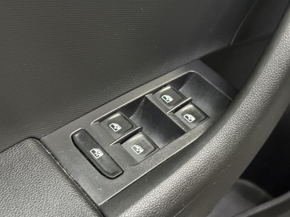 Skoda Rapid I Рестайлинг с пробегом 2019 года, цена 1 465 000 рублей, 59843 км, лифтбек, Автокод Объявления
