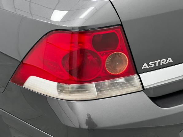 Opel Astra H Рестайлинг с пробегом 2011 года, цена 500 000 рублей, 242877 км, седан, Автокод Объявления