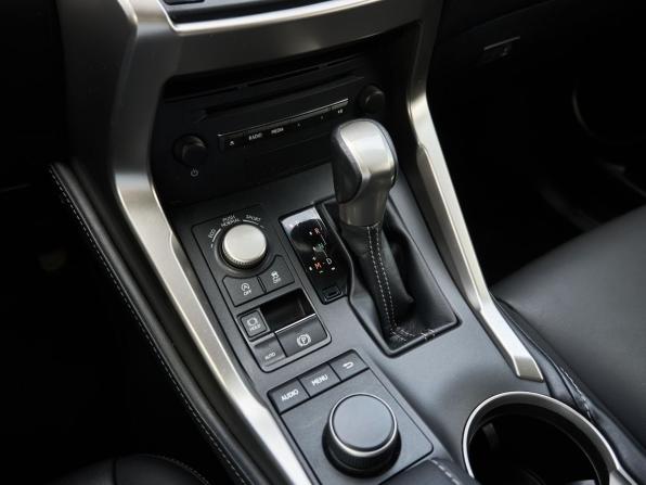 Lexus NX I Рестайлинг с пробегом 2017 года, цена 3 320 000 рублей, 97650 км, внедорожник, Автокод Объявления