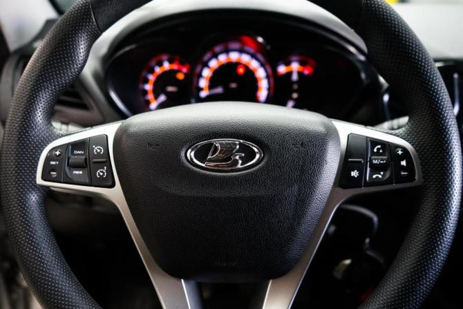 Lada (ВАЗ) Vesta I с пробегом 2020 года, цена 935 000 рублей, 61016 км, седан, Автокод Объявления