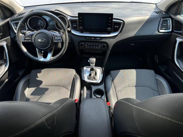 Kia Ceed III Рестайлинг с пробегом 2022 года, цена 2 600 000 рублей, 18788 км, универсал, Автокод Объявления