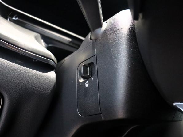 Mercedes-Benz V-Класс III (W447) Рестайлинг 2 с пробегом 2025 года, цена 12 990 000 рублей, 11385 км, минивэн, Автокод Объявления
