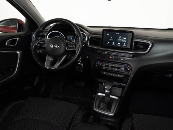 Kia Ceed III с пробегом 2018 года, цена 1 890 000 рублей, 41412 км, хэтчбек, Автокод Объявления