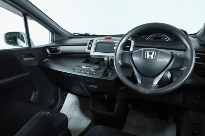 Honda Freed I с пробегом 2010 года, цена 949 000 рублей, 195002 км, компактвэн, Автокод Объявления
