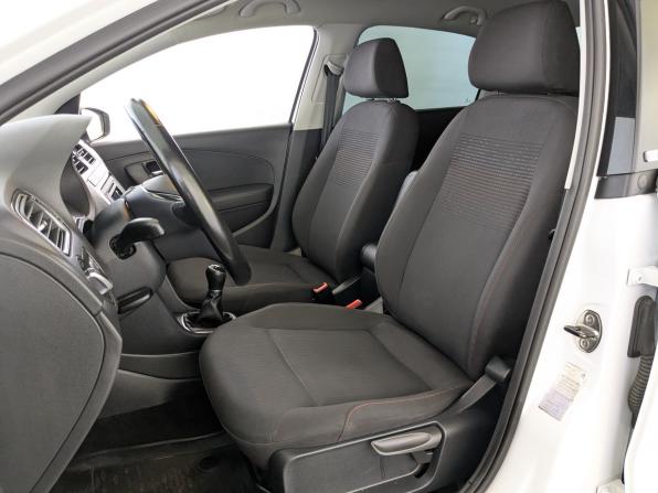 Volkswagen Polo V Рестайлинг с пробегом 2018 года, цена 1 100 000 рублей, 103613 км, седан, Автокод Объявления