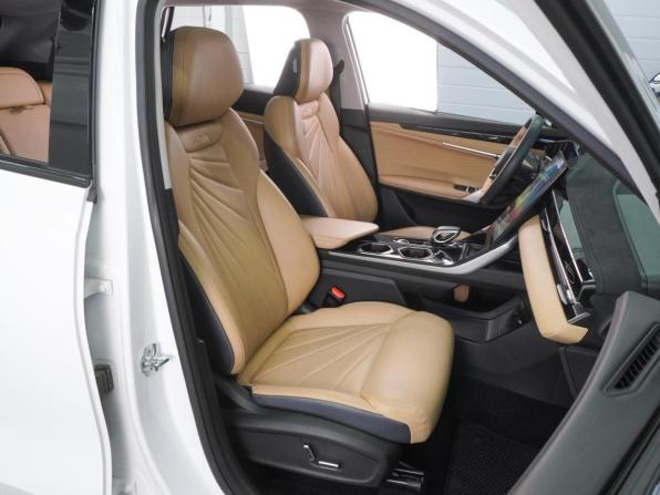 Geely Atlas II с пробегом 2023 года, цена 2 570 000 рублей, 26619 км, внедорожник, Автокод Объявления