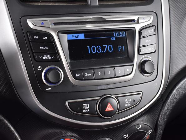 Hyundai Solaris I Рестайлинг с пробегом 2015 года, цена 600 000 рублей, 110461 км, седан, Автокод Объявления