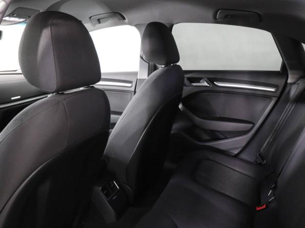 Audi A3 III (8V) Рестайлинг с пробегом 2018 года, цена 1 440 000 рублей, 154877 км, седан, Автокод Объявления