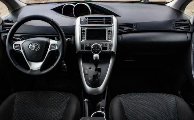 Toyota Verso I с пробегом 2012 года, цена 1 119 000 рублей, 206187 км, компактвэн, Автокод Объявления