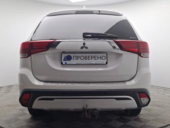 Mitsubishi Outlander III Рестайлинг 3 с пробегом 2018 года, цена 1 935 000 рублей, 159480 км, внедорожник, Автокод Объявления
