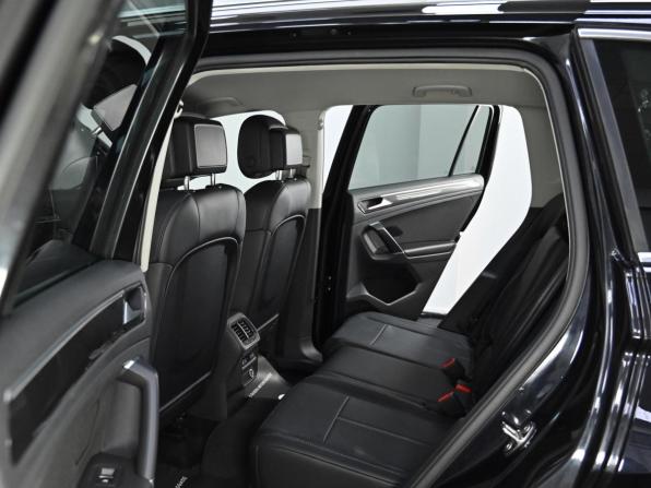 Volkswagen Tiguan II с пробегом 2017 года, цена 2 149 000 рублей, 104000 км, внедорожник, Автокод Объявления