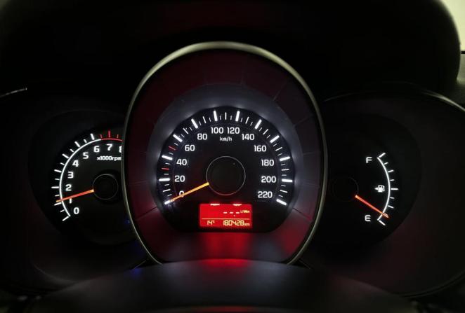 Kia Rio III Рестайлинг с пробегом 2015 года, цена 860 000 рублей, 180428 км, седан, Автокод Объявления