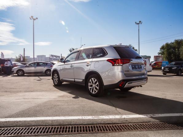 Mitsubishi Outlander III Рестайлинг 3 с пробегом 2019 года, цена 2 125 000 рублей, 86146 км, внедорожник, Автокод Объявления