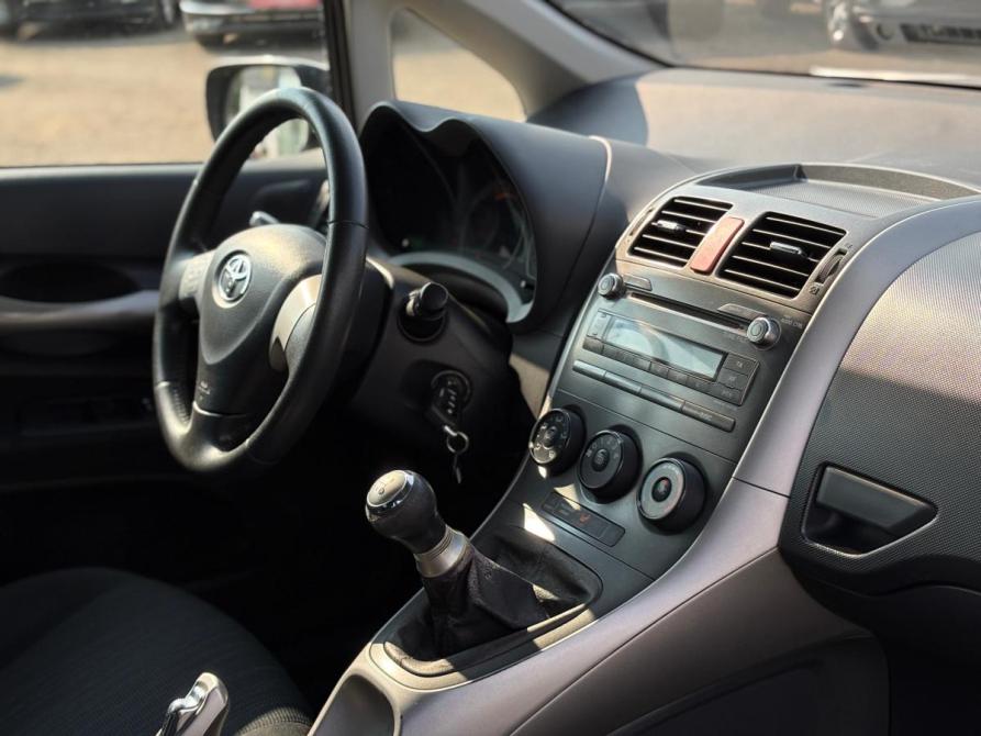 Toyota Auris I Набережные Челны  - изображение 15