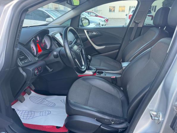Opel Astra J с пробегом 2011 года, цена 730 000 рублей, 237365 км, хэтчбек, Автокод Объявления
