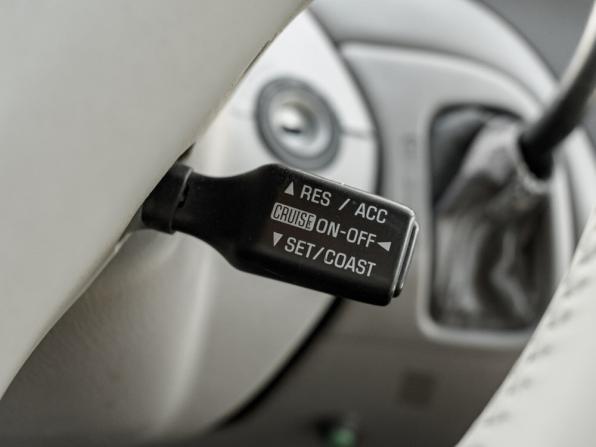 Toyota Prius I Рестайлинг (XW10) с пробегом 2002 года, цена 390 000 рублей, 306836 км, седан, Автокод Объявления