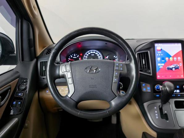 Hyundai H-1 II Рестайлинг 2 с пробегом 2019 года, цена 2 999 000 рублей, 116738 км, минивэн, Автокод Объявления